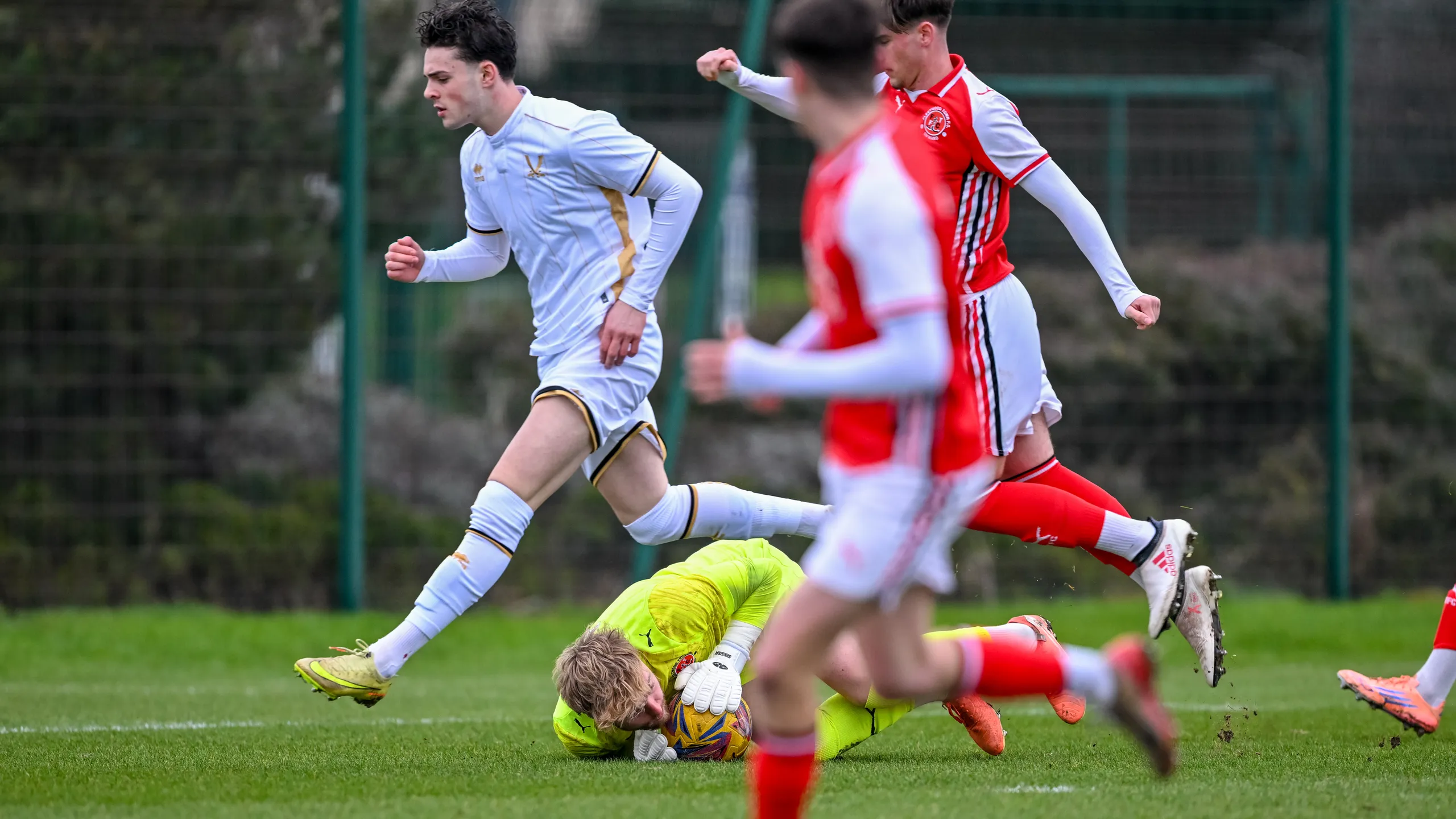 Report: Young Cods Share the Spoils with League Leaders at Poolfoot ...